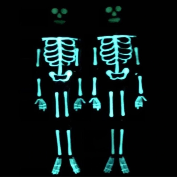 BETSEY JOHNSON SET Halloween Skeleton Glow in Dark Necklace & Earrings NEW NWT - Picture 4 of 11